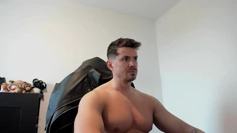 Snapshot of alphagodleatherking92 chatting on June 2026 09:14:01 AM LeatherMaster online show from June 2026 09:14:01 AM
