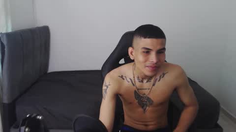 alphas_latins online show from May 2026 06:46:01 PM