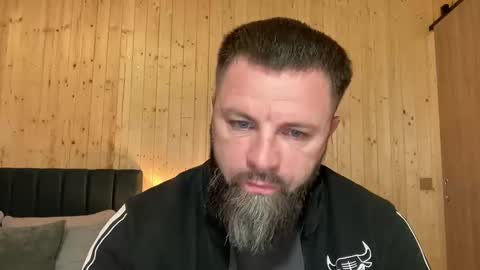 Jhonny online show from May 2026 02:07:01 AM