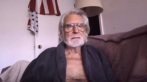 AlphaUniform online show from February 2025 06:38:01 PM