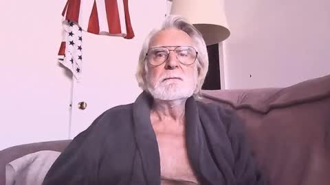 AlphaUniform online show from February 2025 03:26:01 PM