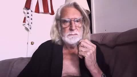 AlphaUniform online show from September 2025 02:44:01 PM