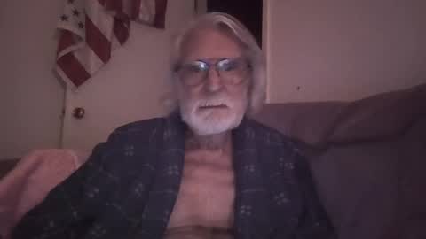 AlphaUniform online show from May 2026 03:02:01 AM