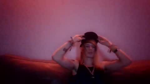 Snapshot of altboy010 chatting on October 2025 06:52:02 PM altboy010 online show from October 2025 06:52:02 PM