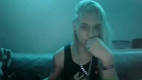 Snapshot of altboy010 chatting on December 2025 10:06:02 PM altboy010 online show from December 2025 10:06:02 PM