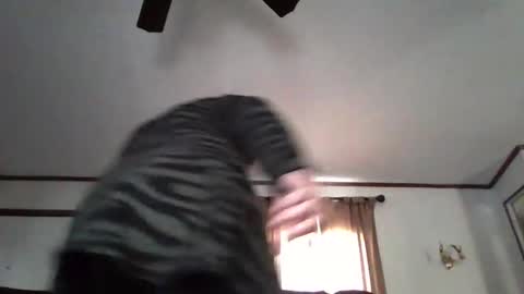 J online show from November 2025 05:48:02 PM