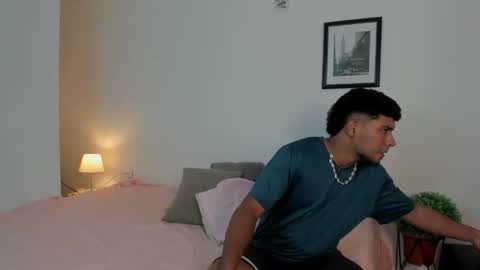 Smith and lucy online show from September 2025 03:06:02 AM