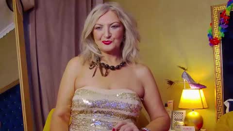 Alura Jenson online show from November 2025 08:20:01 PM