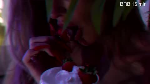 Snapshot of alvuwka chatting on February 2026 07:18:01 AM Alvuwka online show from February 2026 07:18:01 AM