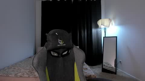 Anna online show from December 2024 07:53:02 PM