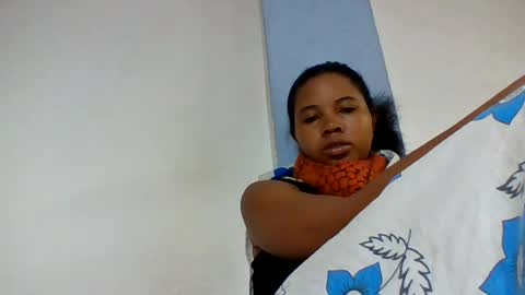 Snapshot of alydie7 chatting on July 2026 04:05:02 AM alydie7 online show from July 2026 04:05:02 AM