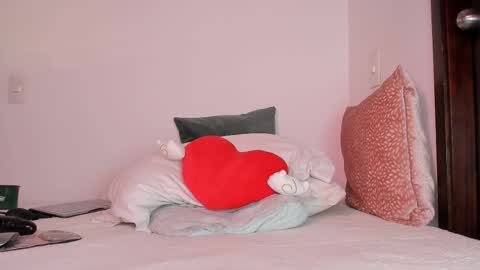 Aly Instg oficial alyjones  Lush and Domi love toys are on online show from February 2025 09:20:02 PM