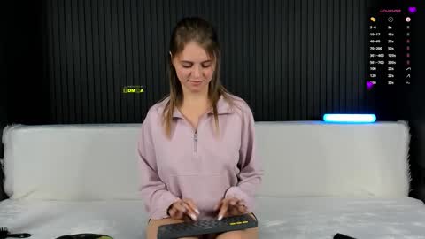 Snapshot of alyona_24 chatting on October 2025 02:32:02 PM Alena online show from October 2025 02:32:02 PM