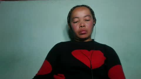 Snapshot of alypierette chatting on June 2026 07:12:02 PM alypierette online show from June 2026 07:12:02 PM