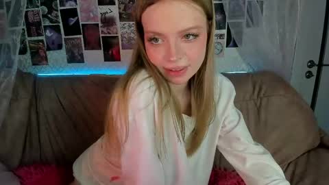 Snapshot of alysameow chatting on May 2026 10:21:02 AM Alysa 7GMT online show from May 2026 10:21:02 AM