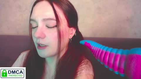 Alyssa online show from October 2025 09:43:01 AM