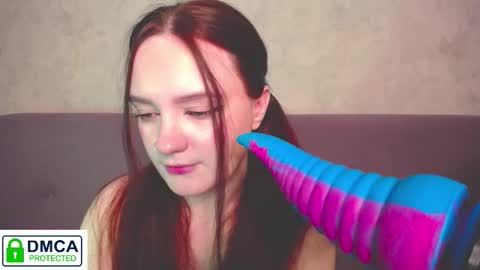 Alyssa online show from November 2025 02:33:02 AM