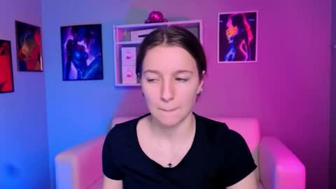 Snapshot of alyssamoan chatting on November 2025 11:47:02 AM alyssamoan online show from November 2025 11:47:02 AM