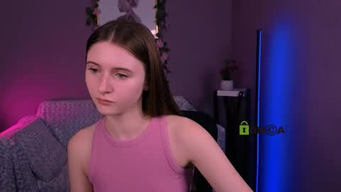 Snapshot of alyssamoan chatting on December 2025 10:20:01 AM alyssamoan online show from December 2025 10:20:01 AM