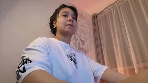 Snapshot of alyssia_wolds_1 chatting on November 2025 01:05:02 AM alyssia wolds online show from November 2025 01:05:02 AM