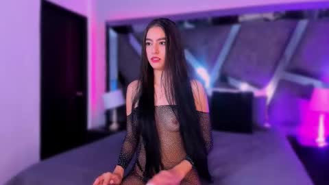 Snapshot of alysslender chatting on November 2025 03:16:02 AM Alys online show from November 2025 03:16:02 AM