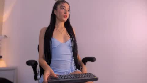 Snapshot of alysslender chatting on December 2025 11:38:02 AM Alys online show from December 2025 11:38:02 AM