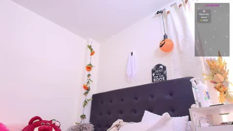 Isabella online show from October 2025 07:14:02 PM