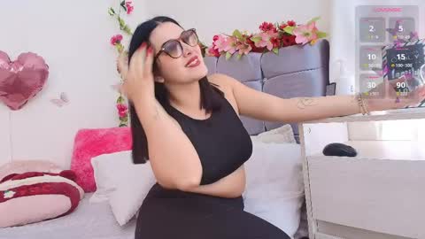 Isabella online show from April 2026 07:40:02 PM