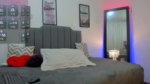 Snapshot of amaia_monet chatting on September 2025 11:49:02 PM Hi Im AmaiaHelp me reach 100 likes online show from September 2025 11:49:02 PM