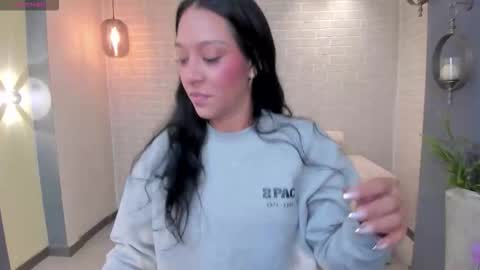 Amalia cruss online show from October 2025 12:35:01 PM