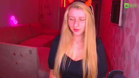 Snapshot of amaliaqueen999 chatting on October 2025 03:02:02 PM Amalia online show from October 2025 03:02:02 PM