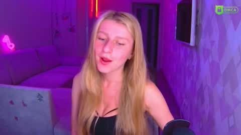 Snapshot of amaliaqueen999 chatting on November 2025 01:42:02 PM Amalia online show from November 2025 01:42:02 PM