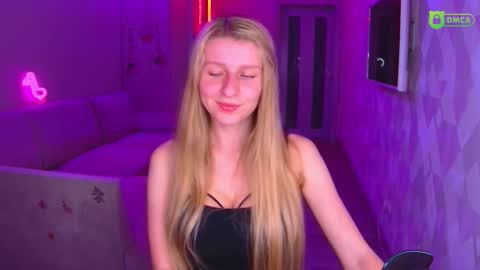 Snapshot of amaliaqueen999 chatting on November 2025 02:35:01 PM Amalia online show from November 2025 02:35:01 PM