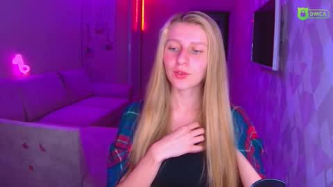 Snapshot of amaliaqueen999 chatting on November 2025 02:06:02 PM Amalia online show from November 2025 02:06:02 PM