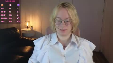 Hi im Amanda online show from June 2026 07:25:01 AM