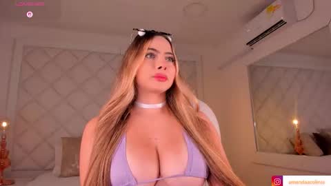 Snapshot of amanda_colin chatting on October 2025 12:42:01 AM Amanda online show from October 2025 12:42:01 AM