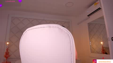 Snapshot of amanda_colin chatting on October 2025 04:35:02 AM Amanda online show from October 2025 04:35:02 AM