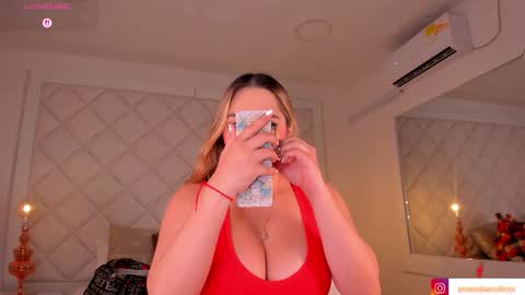 Snapshot of amanda_colin chatting on October 2025 11:05:02 PM Amanda online show from October 2025 11:05:02 PM