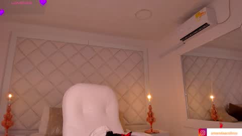 Snapshot of amanda_colin chatting on October 2025 10:33:02 PM Amanda online show from October 2025 10:33:02 PM