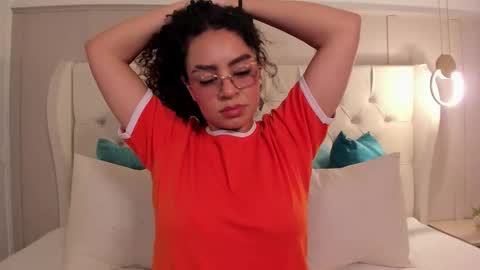 Snapshot of amanda_rios chatting on May 2026 09:44:02 PM Amanda Rios online show from May 2026 09:44:02 PM