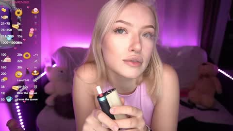 Snapshot of amandaafire chatting on December 2024 04:20:01 PM Amanda online show from December 2024 04:20:01 PM