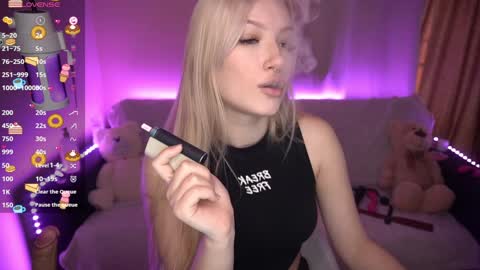 Snapshot of amandaafire chatting on December 2024 01:12:01 PM Amanda online show from December 2024 01:12:01 PM