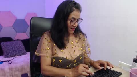 amandapeet online show from November 2025 08:21:02 PM