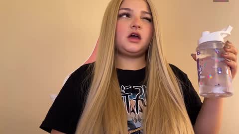 Snapshot of amandhaaa chatting on December 2024 07:13:02 PM Amandha online show from December 2024 07:13:02 PM