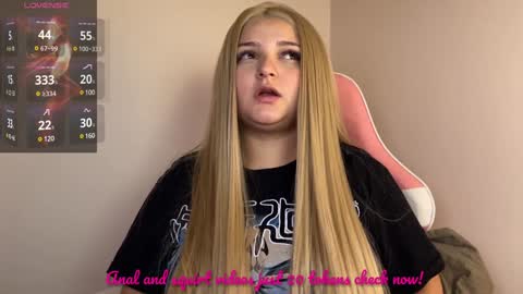 Snapshot of amandhaaa chatting on December 2024 11:37:02 PM Amandha online show from December 2024 11:37:02 PM