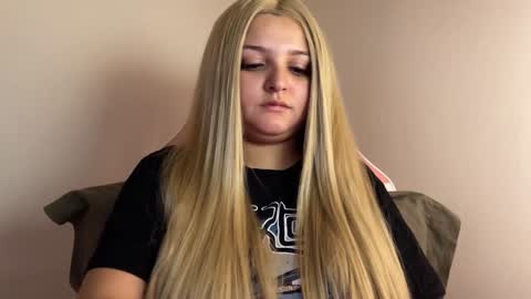 Snapshot of amandhaaa chatting on January 2025 12:25:01 AM Amandha online show from January 2025 12:25:01 AM