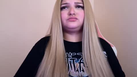 Snapshot of amandhaaa chatting on February 2025 07:34:01 PM Amandha online show from February 2025 07:34:01 PM