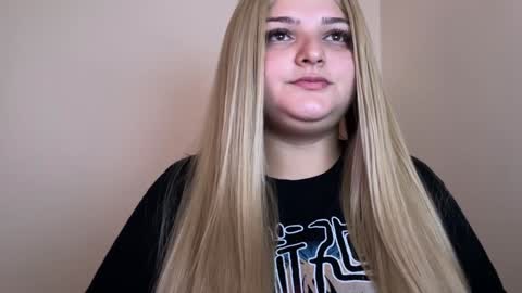 Snapshot of amandhaaa chatting on February 2025 03:17:02 PM Amandha online show from February 2025 03:17:02 PM