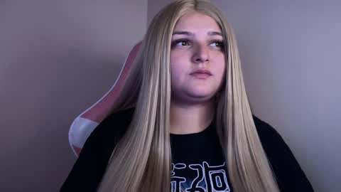 Snapshot of amandhaaa chatting on February 2025 10:49:02 PM Amandha online show from February 2025 10:49:02 PM