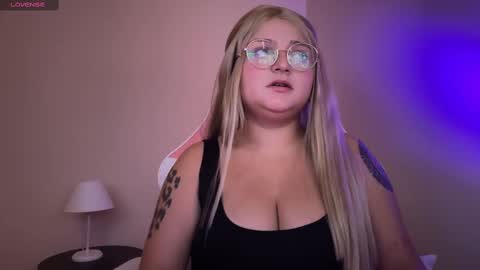 Snapshot of amandhaaa chatting on March 2025 05:24:02 PM Amandha online show from March 2025 05:24:02 PM